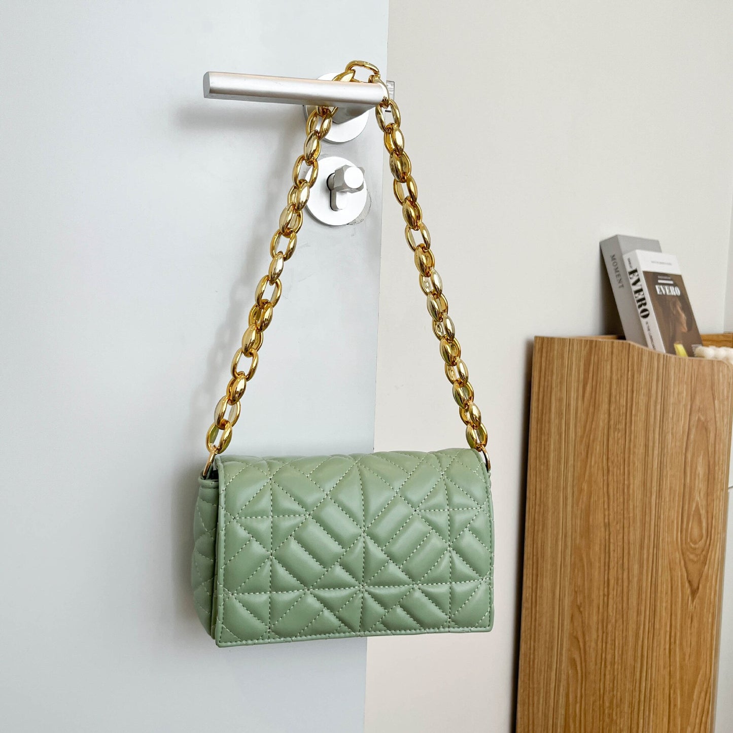 Winter New Korean Fashion Color Contrast Simple Small Square Bag Thick Chain Shoulder Bag Handbag Crossbody Bags for Women