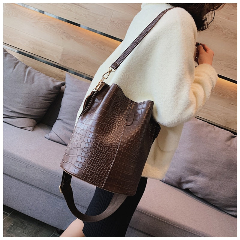 Ansloth Crocodile Crossbody Bag For Women Shoulder Bag Brand Designer Women Bags Luxury PU Leather Bag Bucket Bag Handbag HPS405