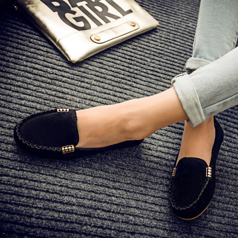 Plus Size 35-43 Women Flats Faux Suede Slip on Flat Shoes Woman Loafers Metal Boat Shoes Soft Female Shoes Black zapatos mujer