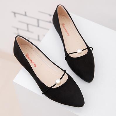 Shoes women spring 2018 new pearl shallow-mouthed chic single shoes 100 lap flat shoes Korean version 100 lap women's shoes