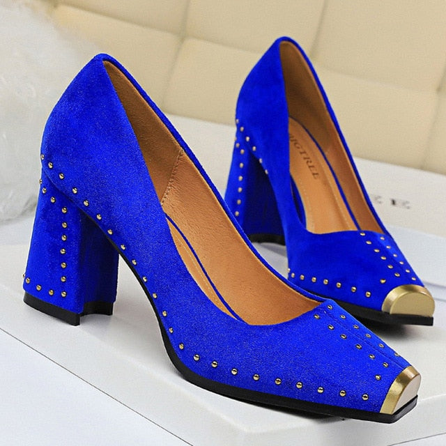 Fashion Women Pumps Rivet Metal Heels Women Shoes Flock Sexy Square Heels Shoes Ladies Red Black Office Party Wedding Shoes