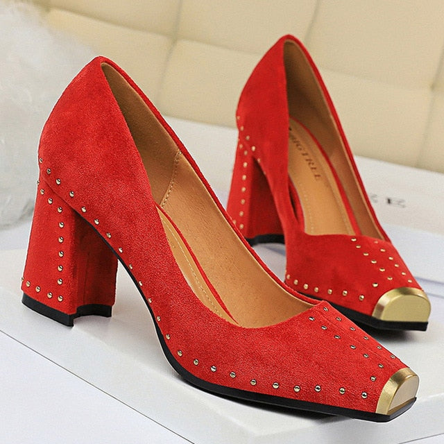 Fashion Women Pumps Rivet Metal Heels Women Shoes Flock Sexy Square Heels Shoes Ladies Red Black Office Party Wedding Shoes