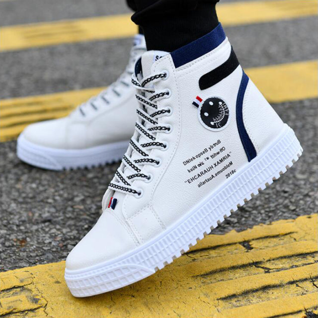 Men's Skateboarding Shoes High-Top Sneakers Casual Sports Shoes Men Street Shoes Men Flats Leather Walking Shoes Chaussure Homme