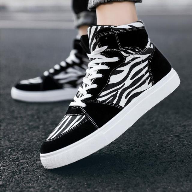 Men's Skateboarding Shoes High-Top Sneakers Casual Sports Shoes Men Street Shoes Men Flats Leather Walking Shoes Chaussure Homme