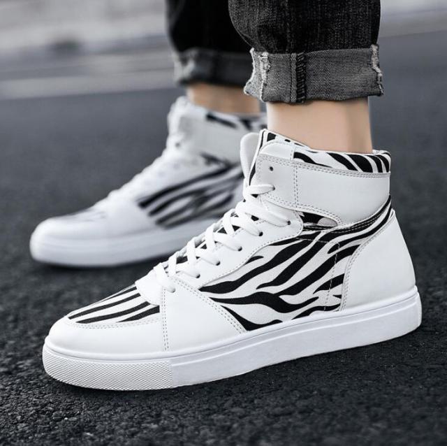 Men's Skateboarding Shoes High-Top Sneakers Casual Sports Shoes Men Street Shoes Men Flats Leather Walking Shoes Chaussure Homme