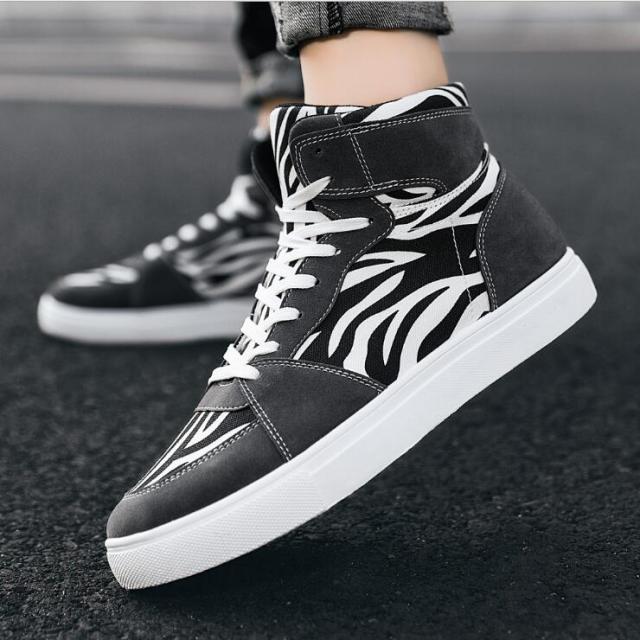 Men's Skateboarding Shoes High-Top Sneakers Casual Sports Shoes Men Street Shoes Men Flats Leather Walking Shoes Chaussure Homme