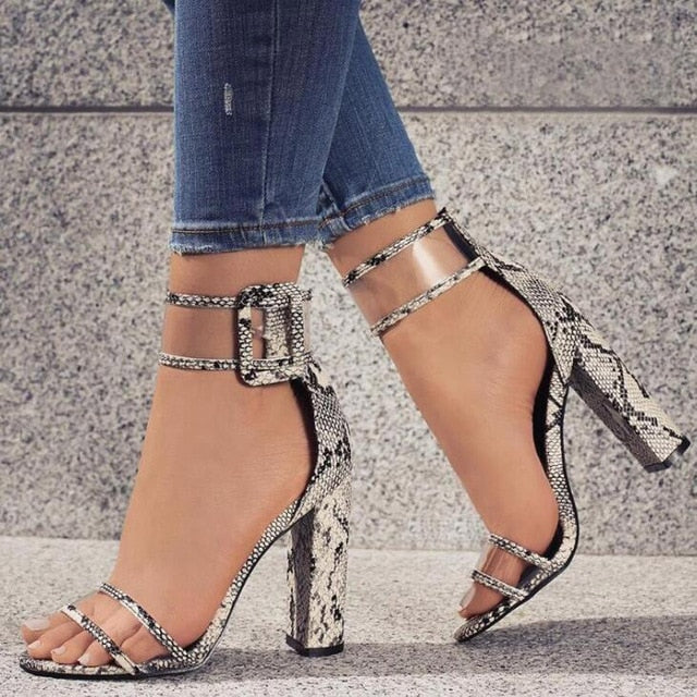 Plardin 2019 Summer Plus Size Hot Style In Europe And The ultra-high Hollow Out Thick With Sandal Strap Roman Women Shoes Woman