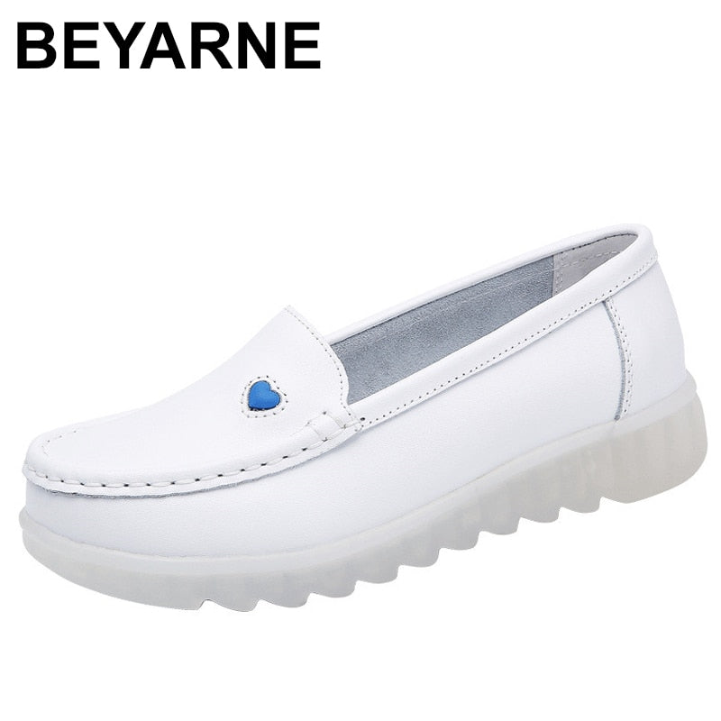 BEYARNE2019 New Women Flat Leather Shoes Casual White Wedge With Soft Bottom Slip On Love Heart Comfortable Mom Nurse Work Shoes