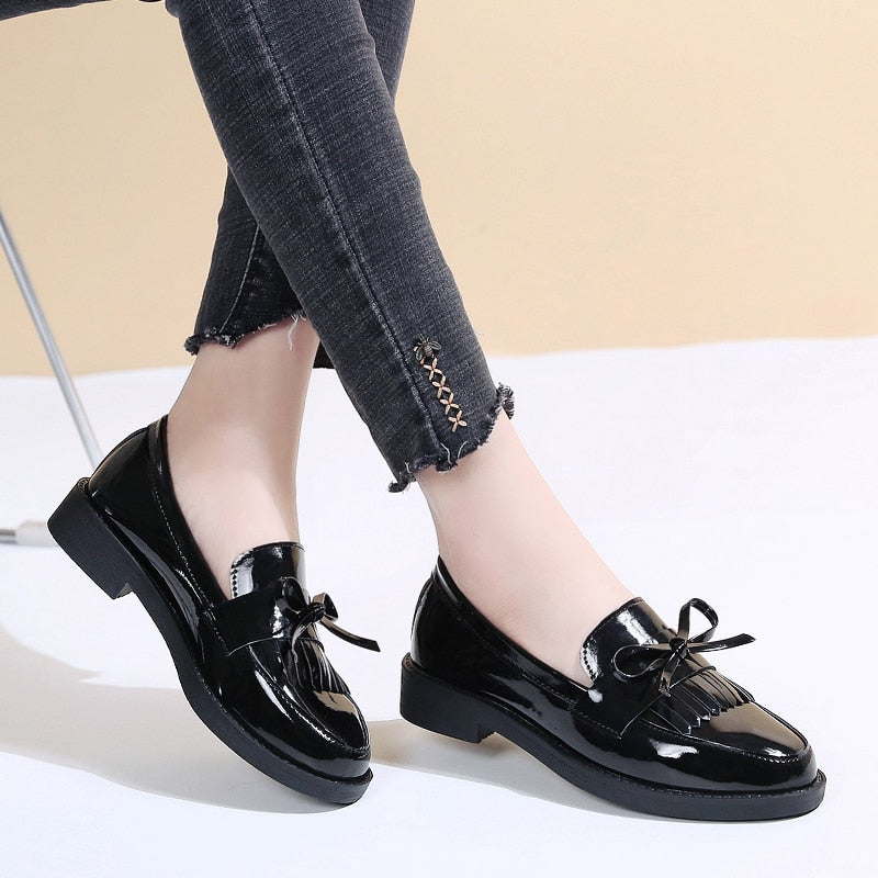 Spring Flats Women Shoes Bowtie Loafers Patent Leather Women&#39;s Low Heels Slip On Footwear Female Pointed Toe Thick Heel