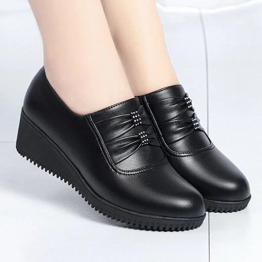 New Arrival Mom Wedges Platform Shoes for Women 2022 Black Leather Sneaker Woman Nurse Shoes Summer Flats