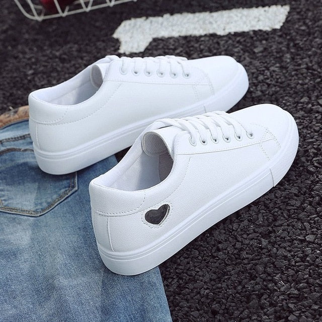 2019 autumn woman shoes pu leather ladies breathable cute heart flats casual shoes white sneakers