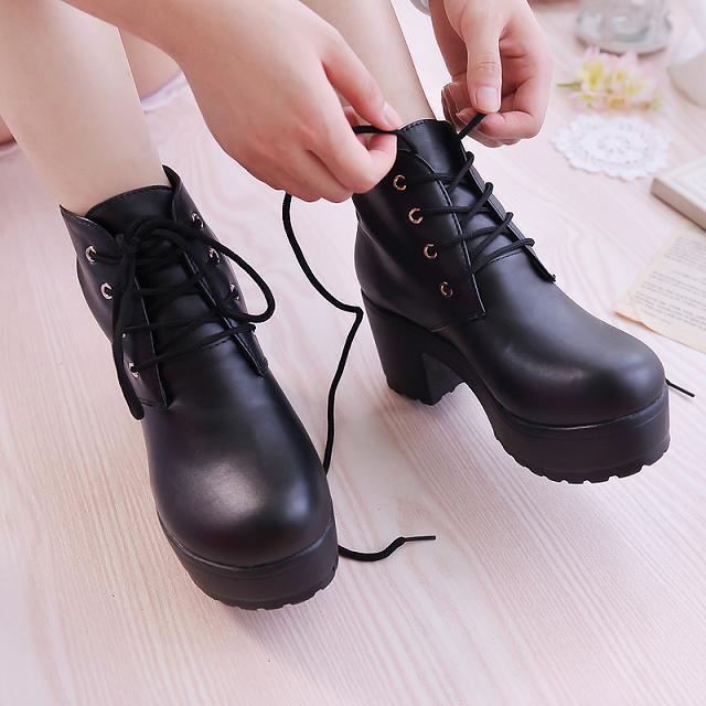New Martin boots Women Platform Shoes lace up Pu leater shoes White Black Women Chunky Heels Hot Sale Shoes Woman