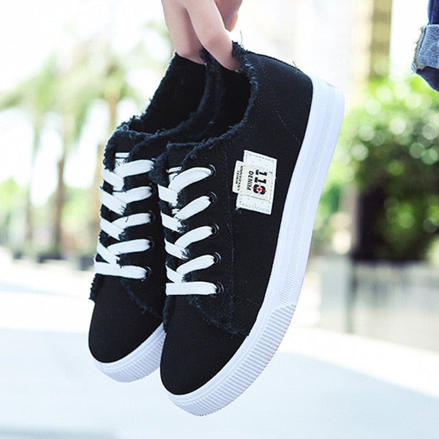 Casual shoes woman 2019 new arrival lace-up canvas shoes spring/autumn fashion shallow solid blue/black/white shoes