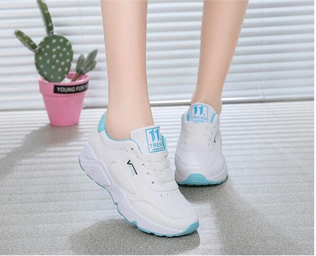 2020 New Winter Women Shoes Warm Fur Plush Lady Casual Shoes Lace Up Fashion Sneakers Platform Snow Boots Big Size 40