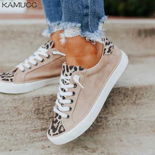 Women Spring Canvas Shoes New Light Slip on Flat Ladies Casual Shoes Woman Loafers White Sneakers Leopard Flats Plus Size