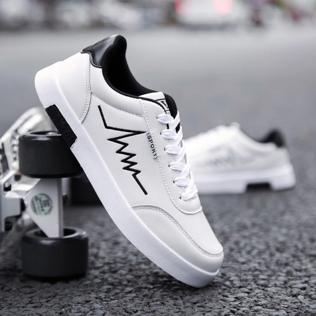 Men&#39;s Casual Skateboarding Shoes White Shoes Outdoors Leisure Sneakers Breathable Walking Shoes Flat Shoes Chaussure Homme